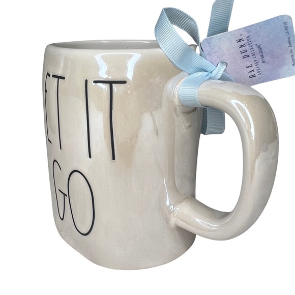 ❌SOLD❌ Rae Dunn NWT LET IT GO Elsa Disney Frozen Iridescent 2 Sided Coffee Mug - Picture 11 of 17